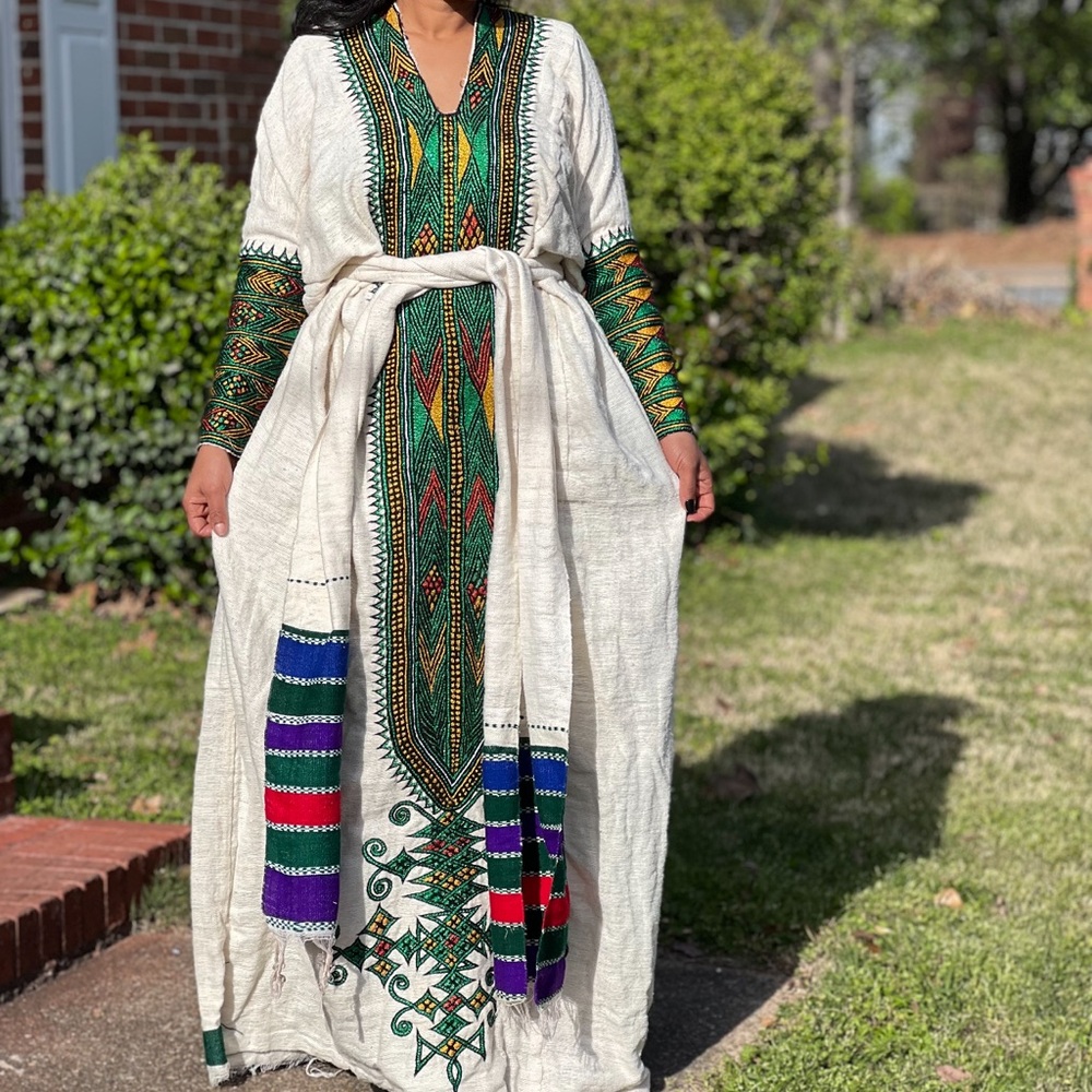 Ethiopia and Eritrean traditional dress | kamis |zuria እጅ ጥልፍ